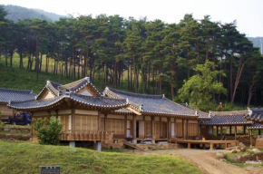 Отель Korean Traditional House - Chungnokdang  Посон